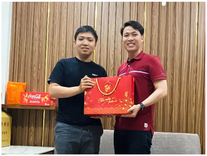 MONA gặp đại diện Kim Thành