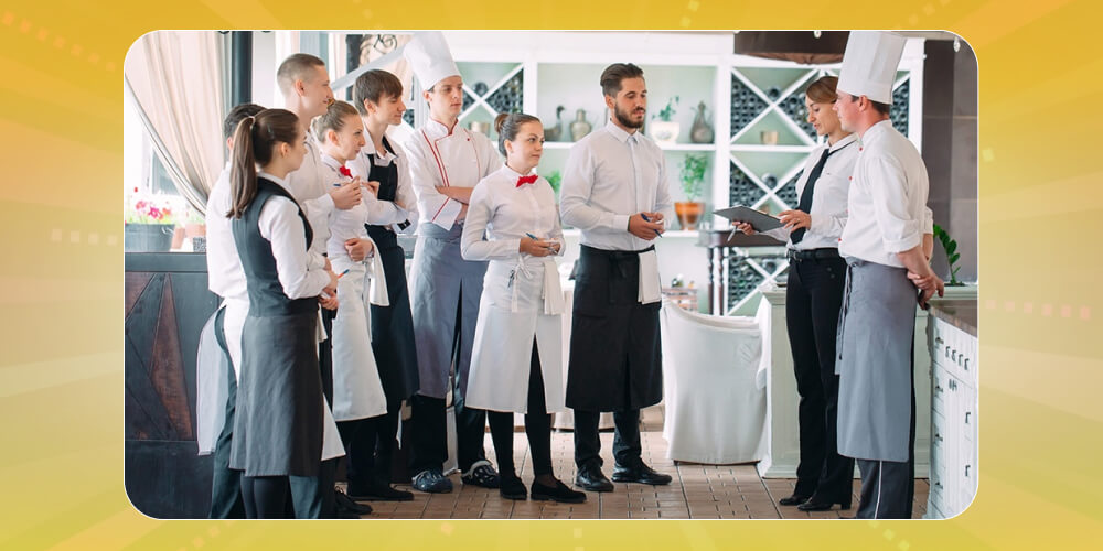 Mở 1 nhà hàng cần bao nhiêu tiền cho chi phí thuê nhân sự?