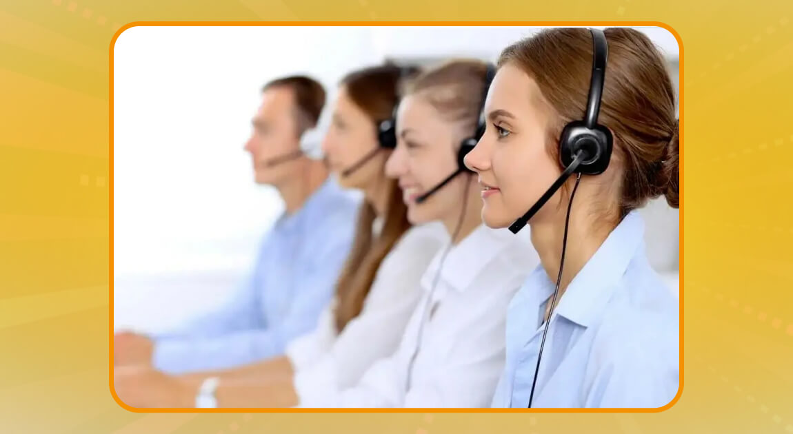 Giữ thái độ bình tĩnh và lắng nghe khi tiếp nhận đánh giá tiêu cực từ khách hàng